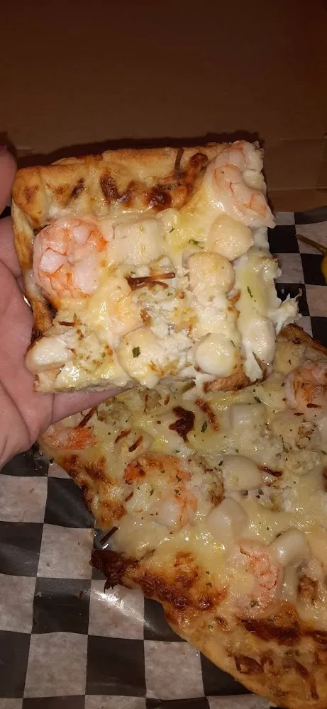 Seafood Pizza